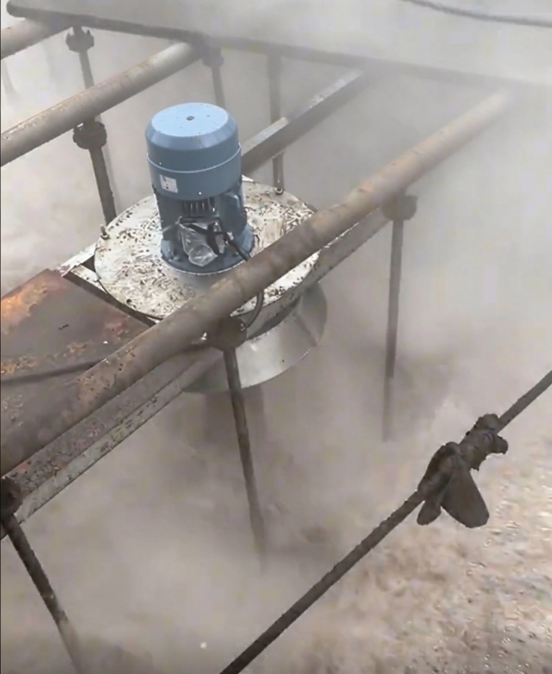 Mechanical foam breaker mounted at a coal washing plant