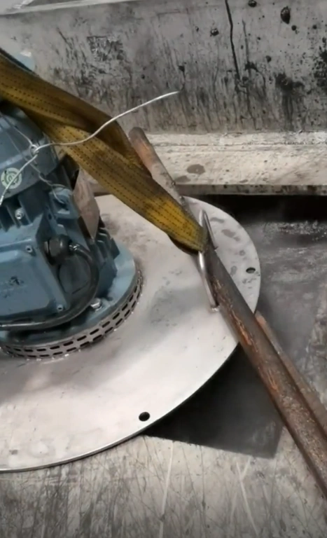 Foam breaker at a lithium battery recycling line